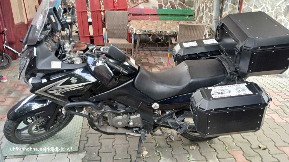 Motocicleta Suzuki v strom 650