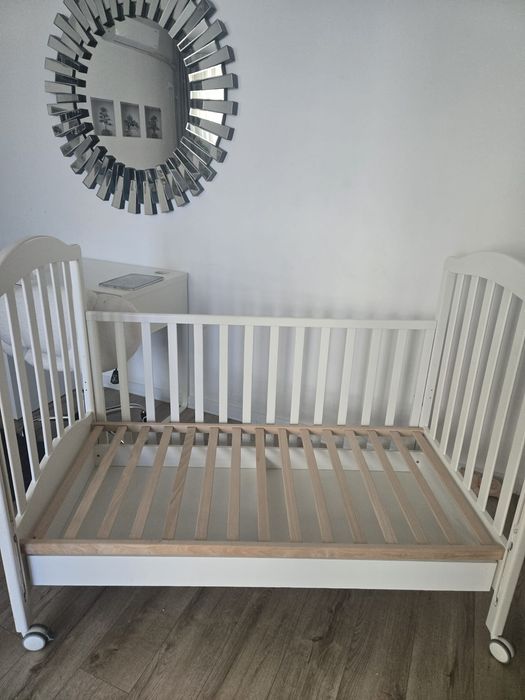 SET Erbesi dulap si.patut 
Set Erbesi – pătuț cu saltea + d