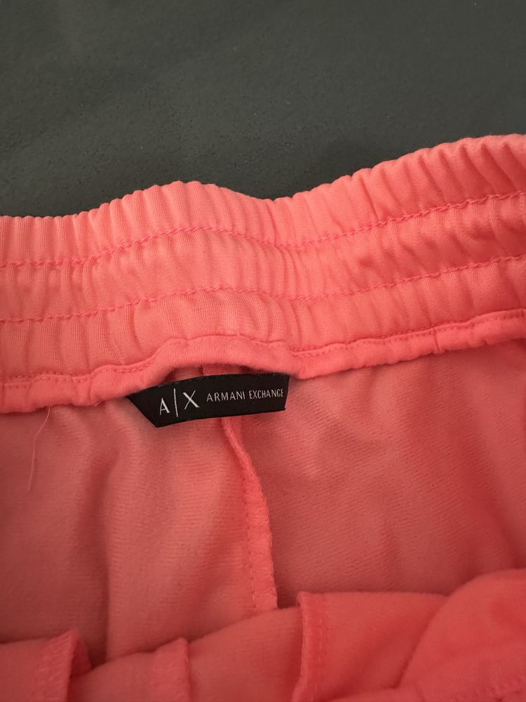 Нови клинове Victoria’s Secret, ZeroFit, долнище Armani, xs
