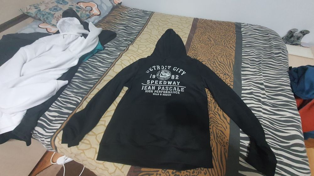 De vanzare Set hanorace