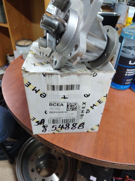 Продам помпу Патрол Ниссан 2.8