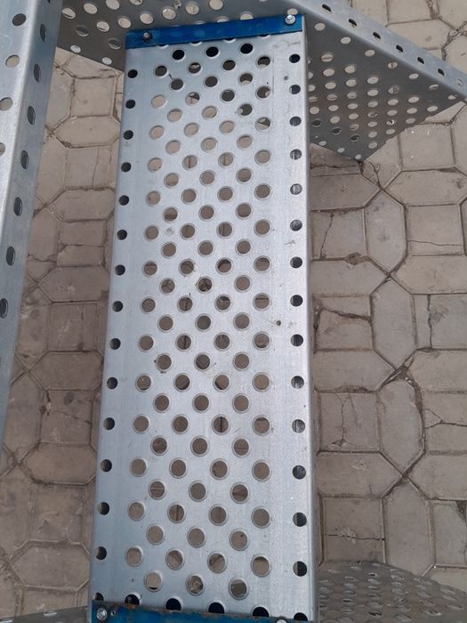 Scări metalice galvanizate la orice demisiune asiguram transport ori u