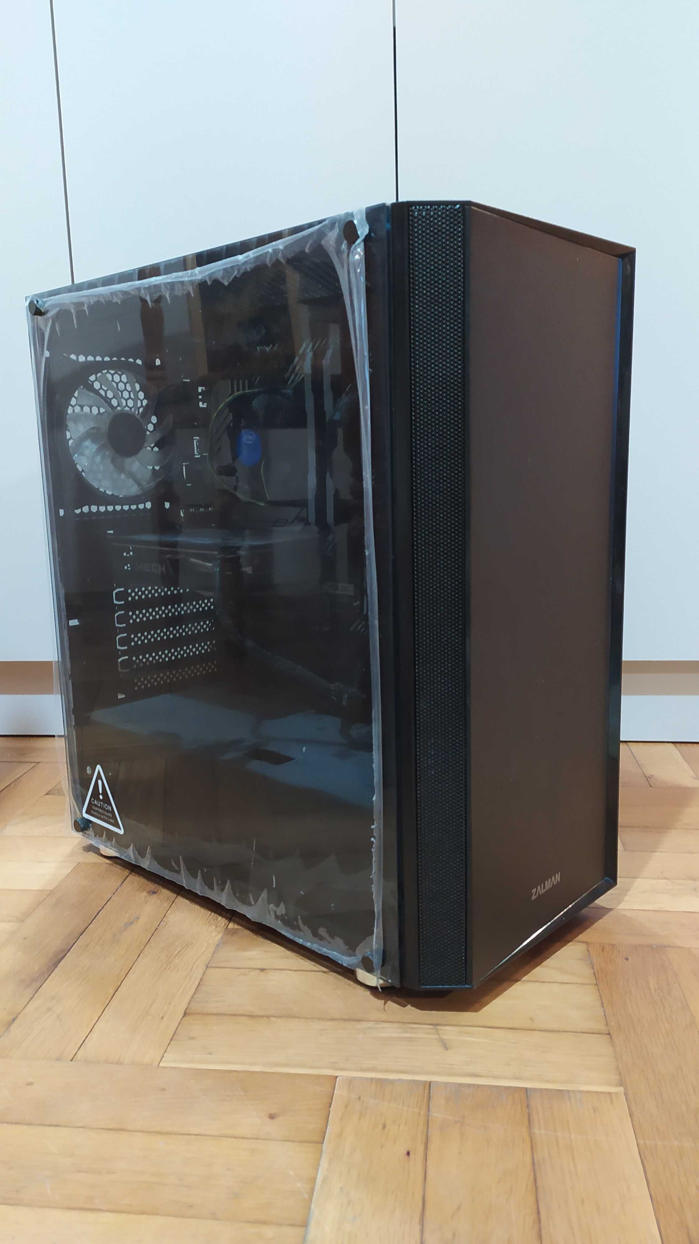 Компютър Intel Core i5-10400F, AMD Radeon RX 6500 XT