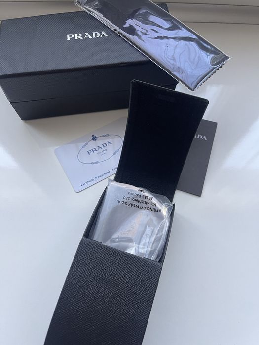 Оригинални очила Prada