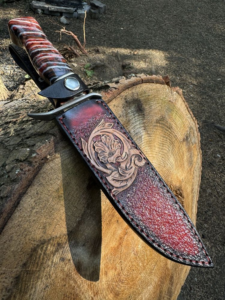 Ръчно изработен нож от дамаска стомана Damasteel