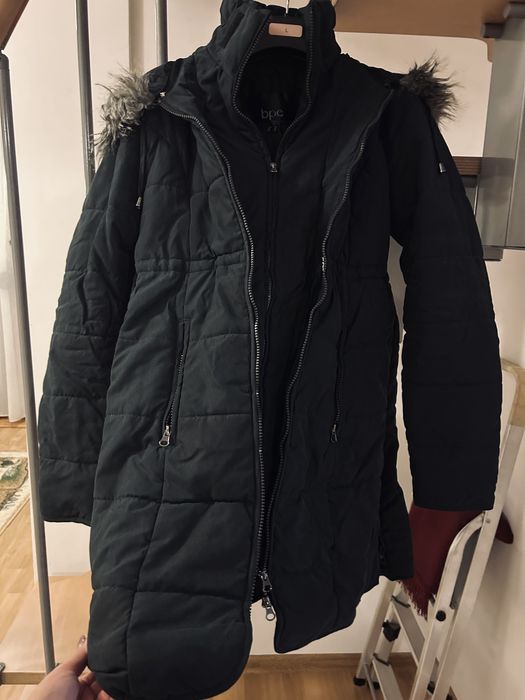 Geaca matlasata gravide cu aplicatie bebe