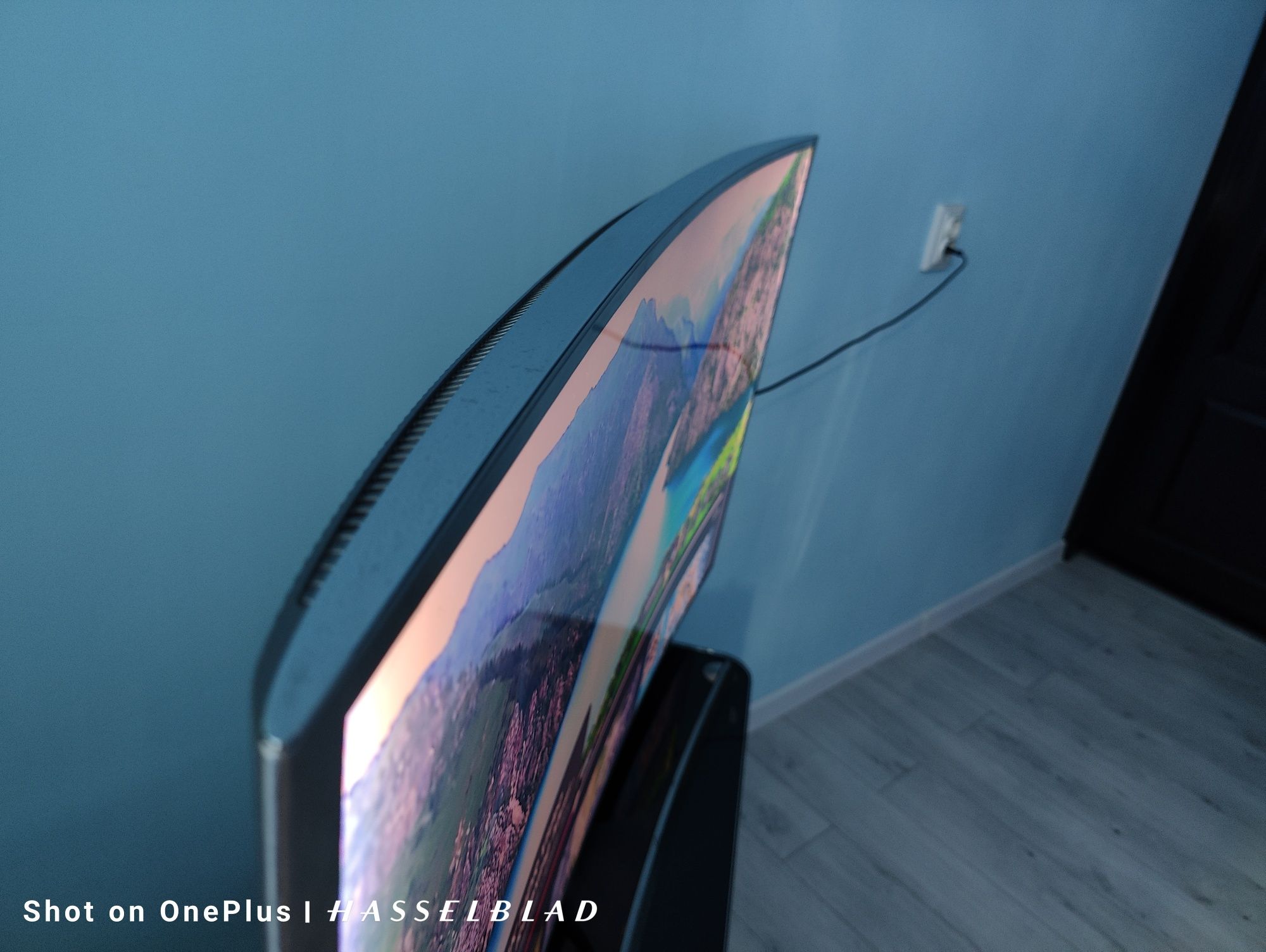 TV Samsung 55 Инча извит телевизор 4К 3840х2160 3D Модел:UE55JS9080Q