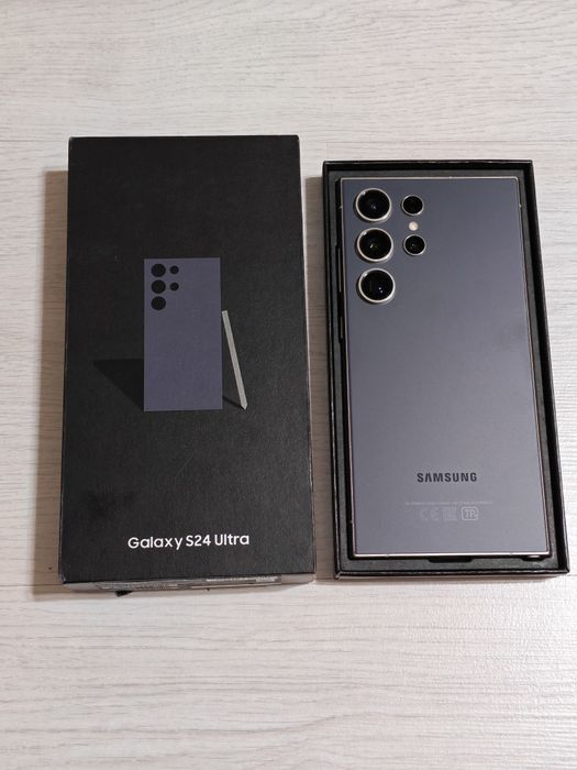 Samsung S24 Ultra 256 gb Ram 12 5G полный комплект