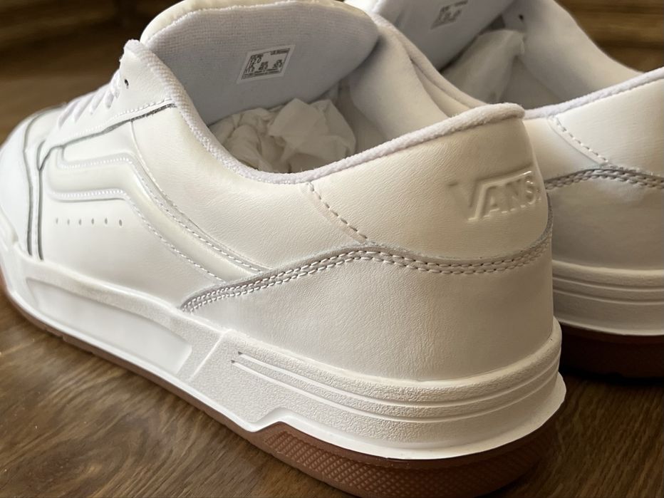 Adidasi Vans Hylane… marime 46