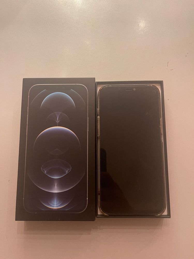 iPhone 12 pro max black grey la cutie cu husa originala NEGOCIABIL