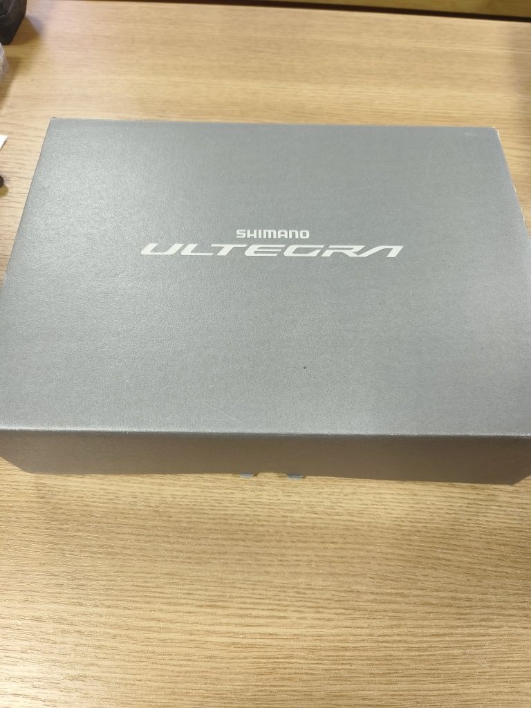 Сет Shimano Ultegra DI2 2x12sp Disc Brake Set R8170