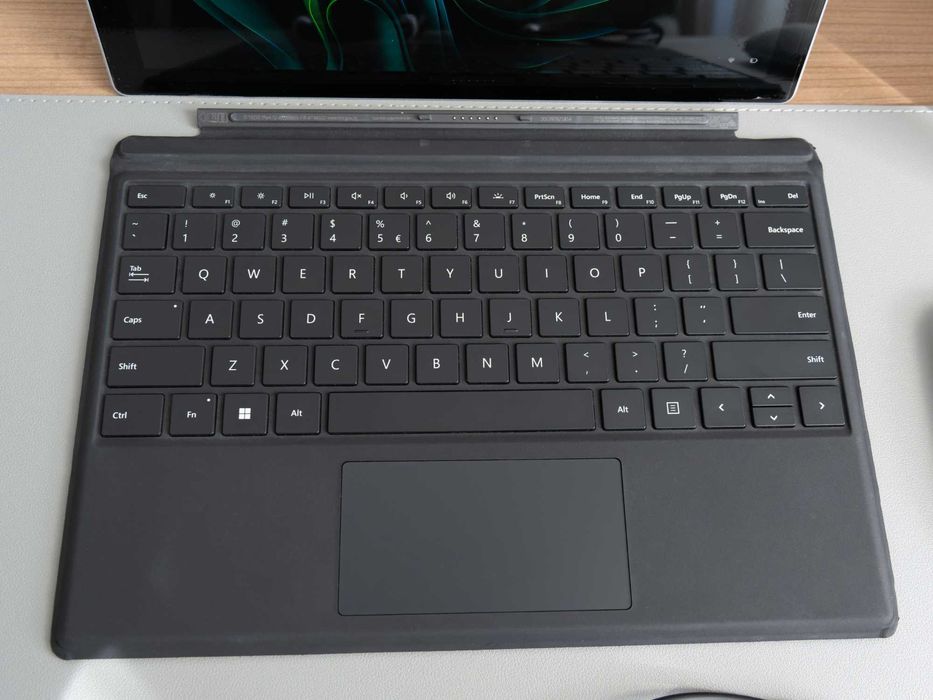 Microsoft Surface Pro 7 Plus - Type Cover Surface Pro - Surface Mouse
