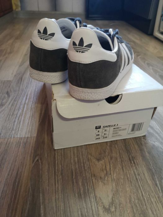 Сандали, Обувки и Маратонки 38 номер, Adidas, Le Coq Sportif и др
