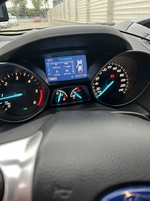 Ford Kuga an 2014 automat