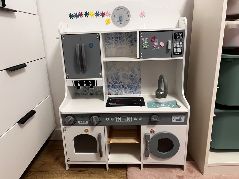 Bucatarie de lemn+accesorii