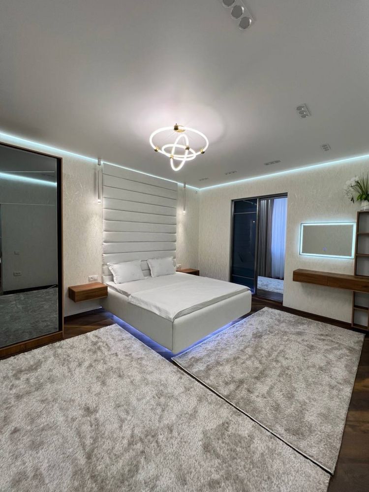 Продается Lux 3в4 комнатная на Чиланзар 1 Высокопотолочка ипотека бор!