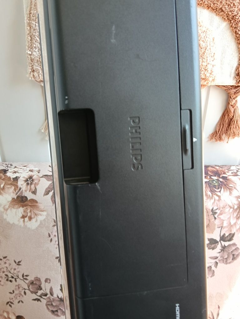 Phillips HTS8140/12 Саундбар