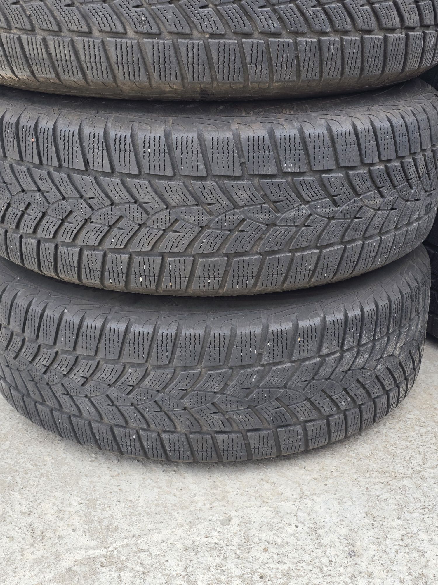 4 Броя 215/65/17 Goodyear 2x5,8mm 2x5,2mm 21dot