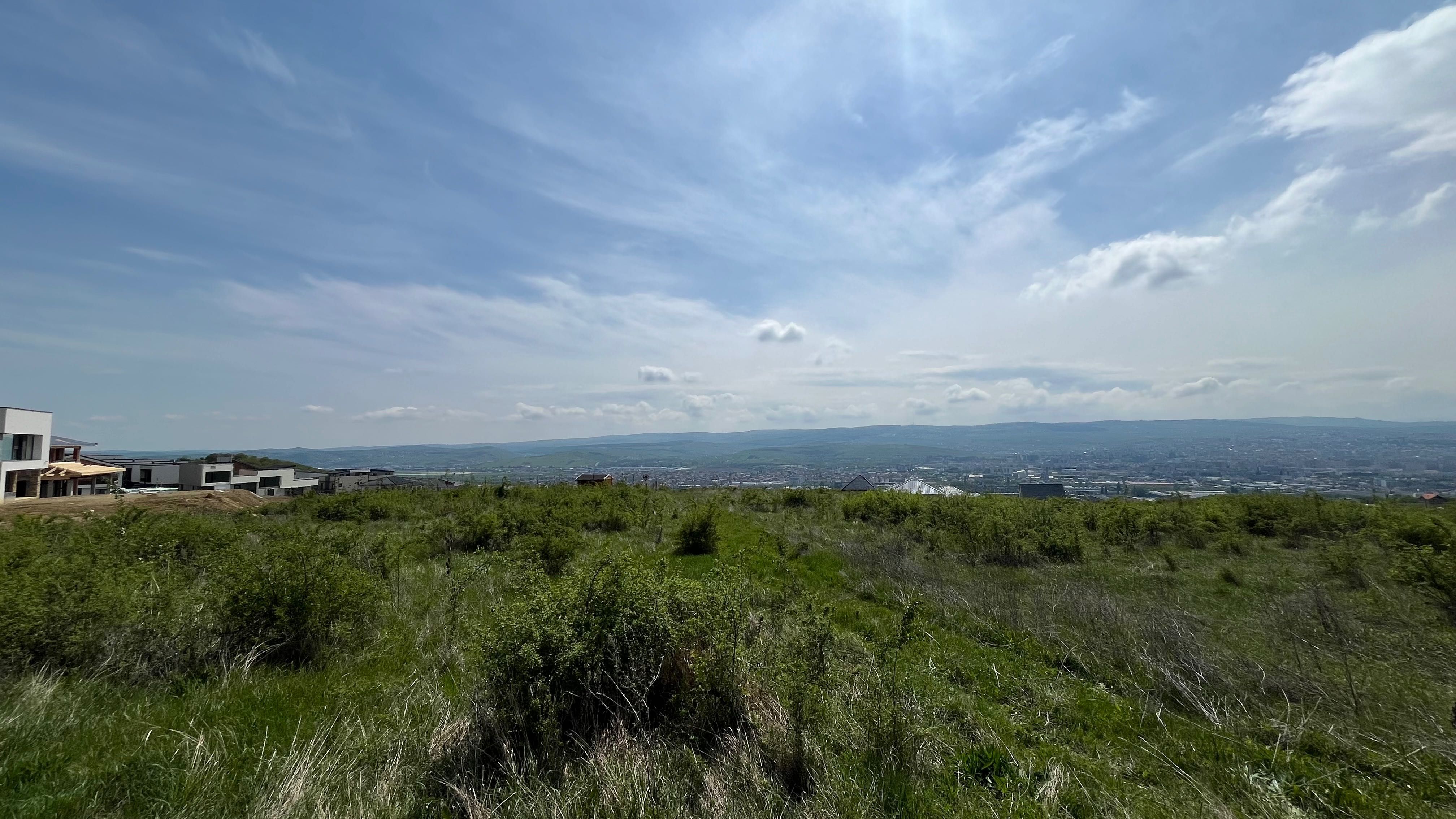 Teren cu panorama deosebita, zona Voronet