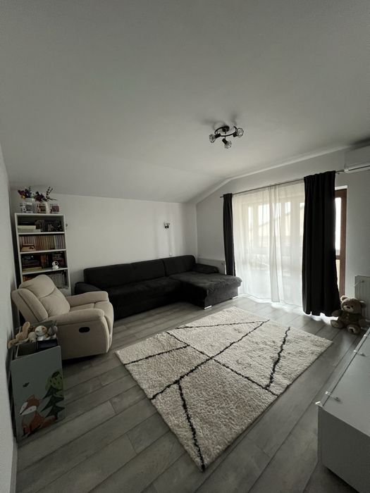 Apartament 3 camere, 2 bai, balcon inchis, parcare, Sanpetru Residence