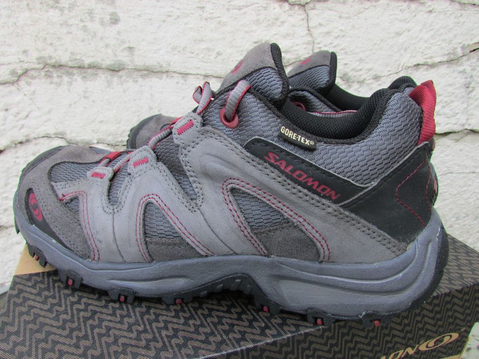 Дамски туристически обувки Salomon Contagrip
