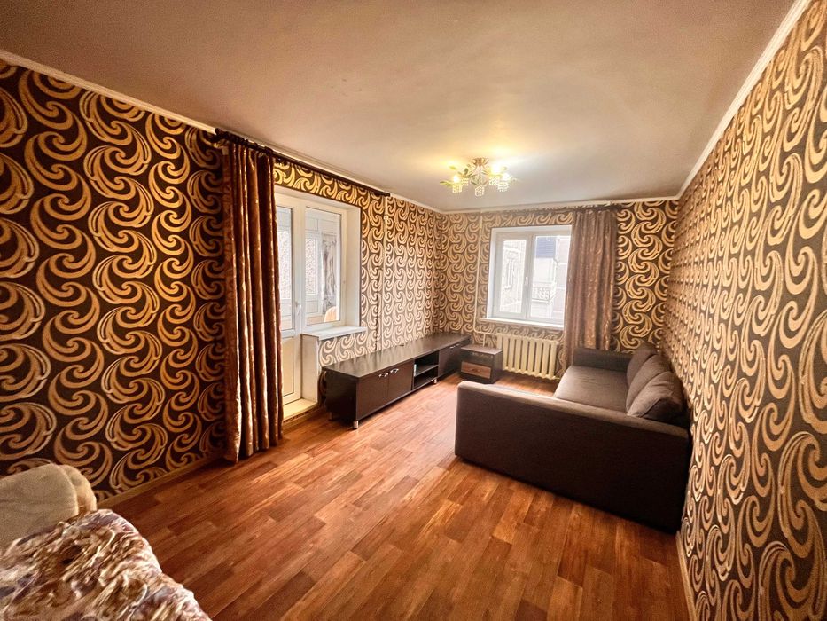 Продам 2х комнатную квартиру УП,  на 2 мкр  (пентагон) панельный дом