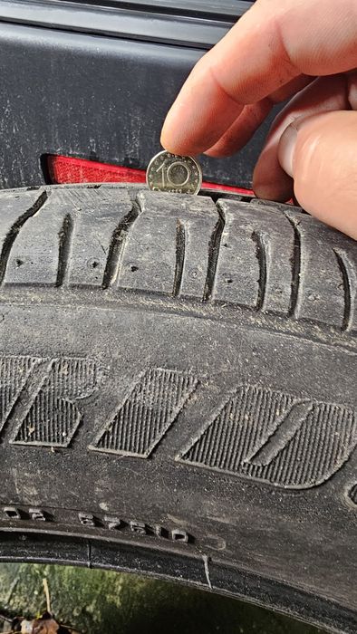 Продавам 4 бр. летни гуми Bridgestone Potenza re040 205/55/16