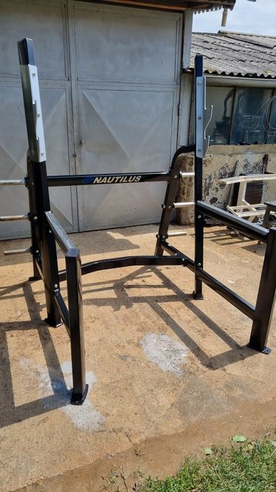 Squat Rack Nautilus !!!