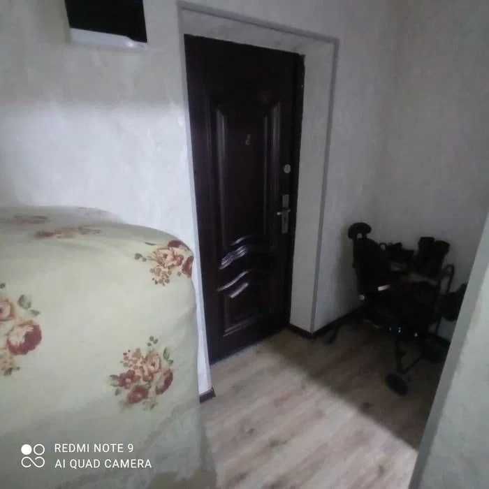 СРОЧНО !!! Продается квартира в Яшнабаде 1/2/4 (34 кв/м ) Авиасозлар 4