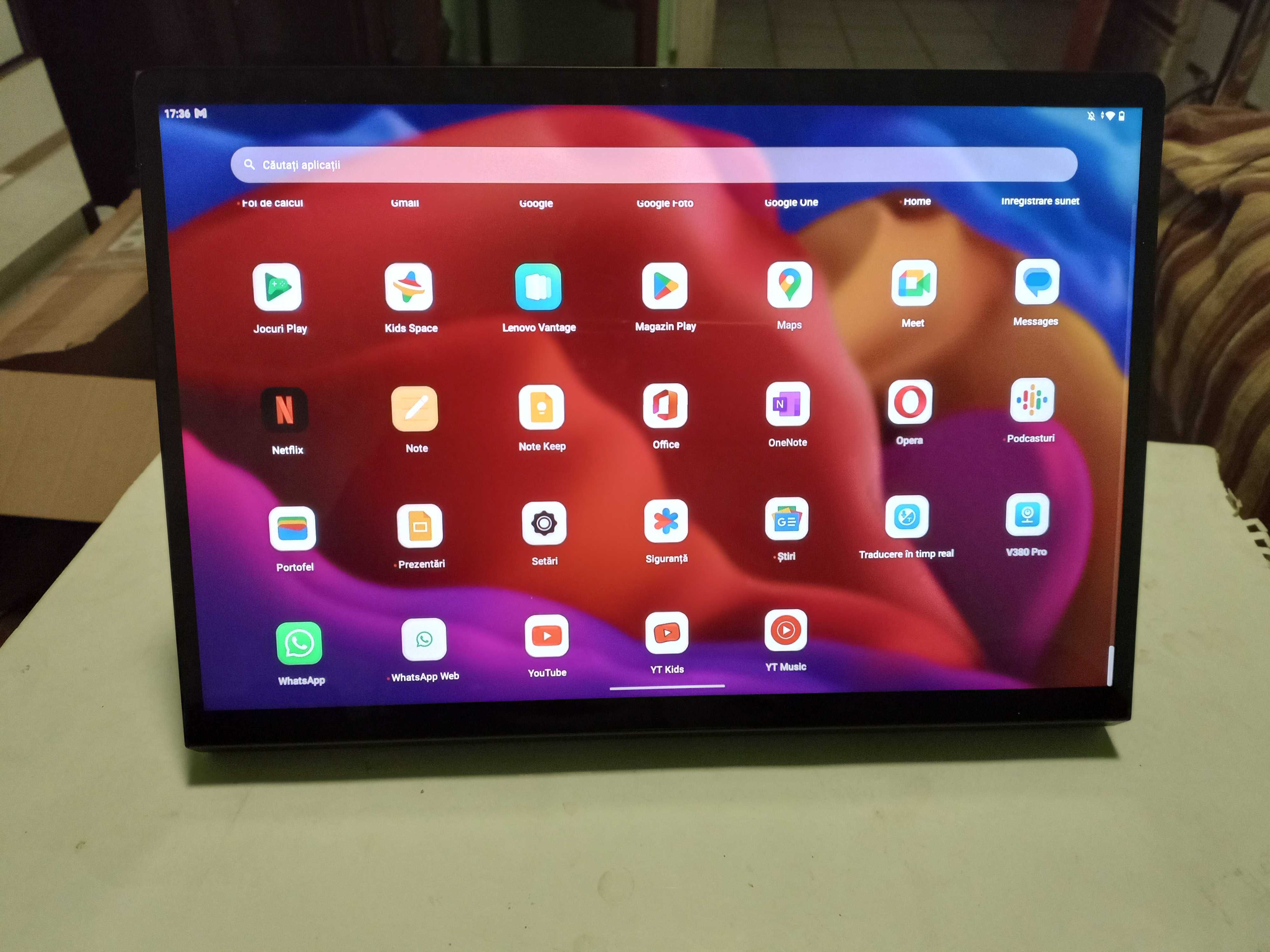 Vand lenovo yoga tab 13 8GB ram si 128 GB memorie