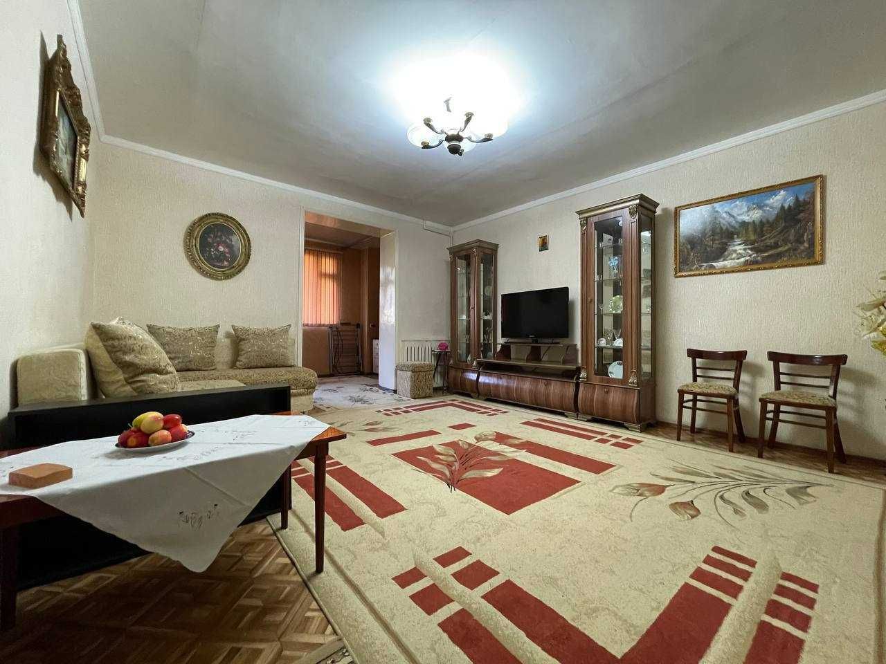 2-х комнатная квартира на Ц-7 балкон 2.3х7 метров  ID: 3439