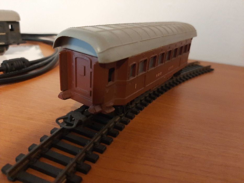 Set de 2 vagoane de tren, de colectie - scara HO 1:87