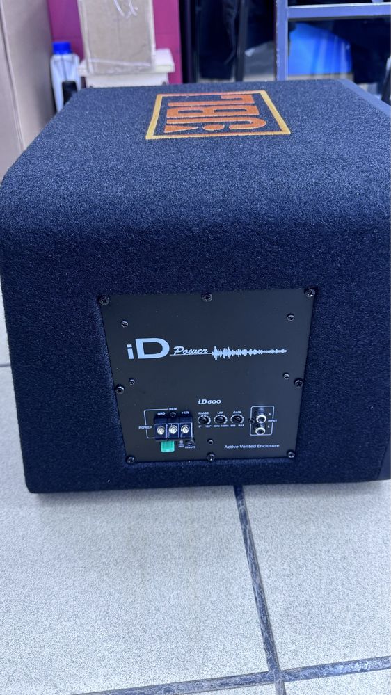 JBL Автомобильные сабвуферы