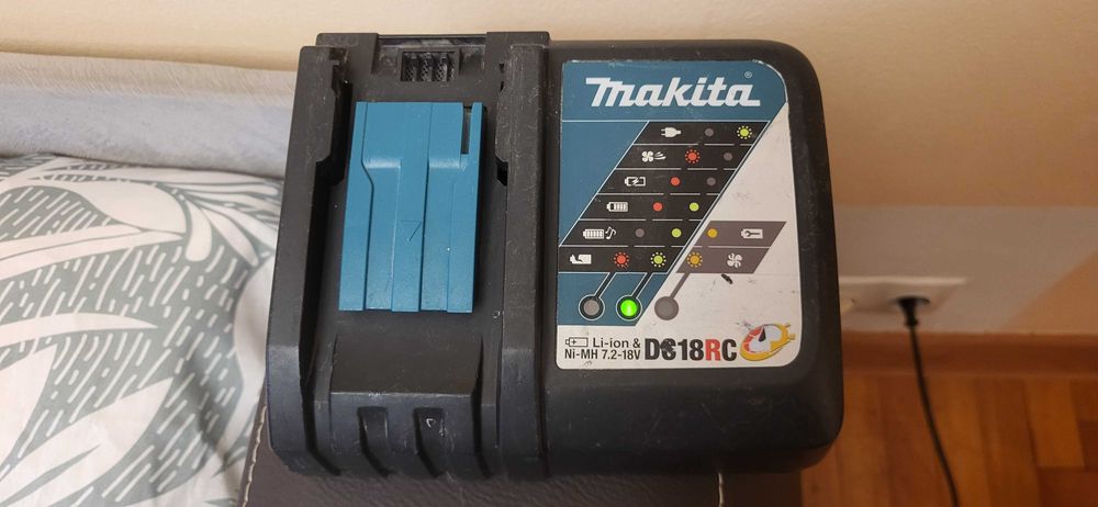 Makita Incarcator DC18RC S  fuctional