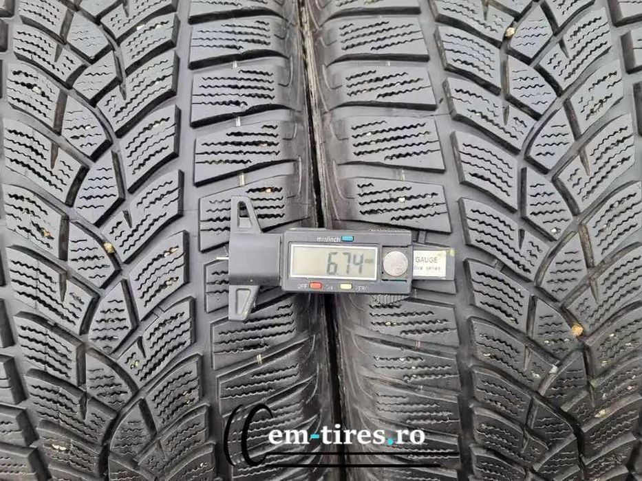 SET 4 Anvelope Iarna 215/55 R17 GOODYEAR UltraGrip Performance + 98V