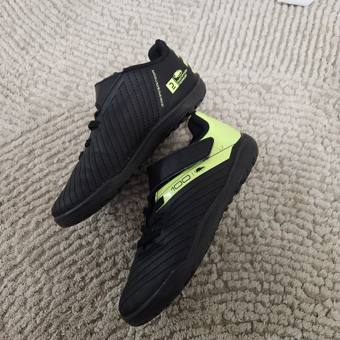 Футболни бутонки