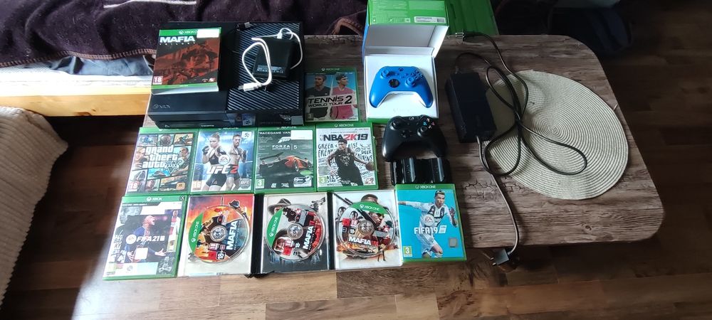 Конзола XBOX ONE 500GB