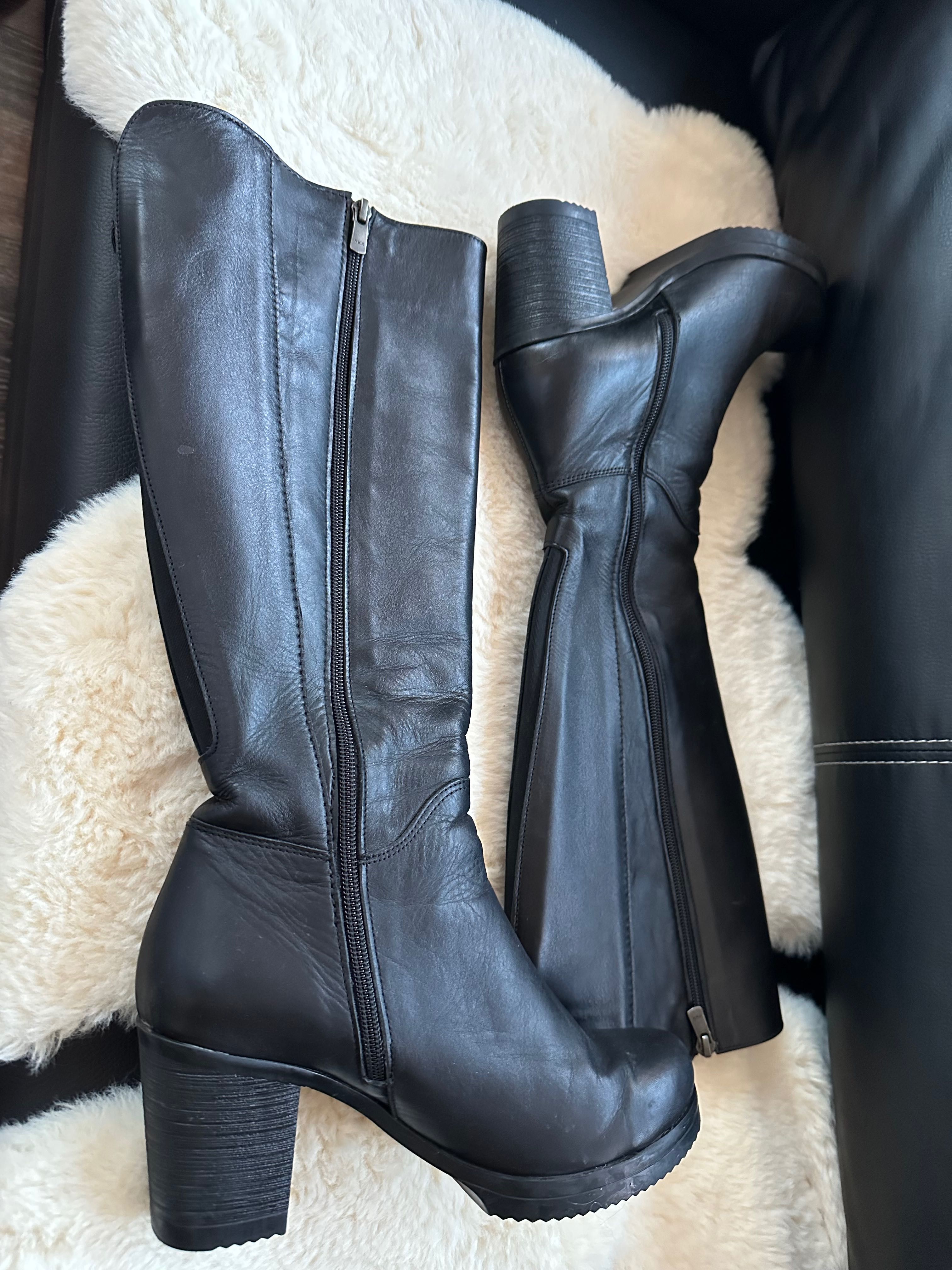 Зимни ботуши от естествена кожа Casadei