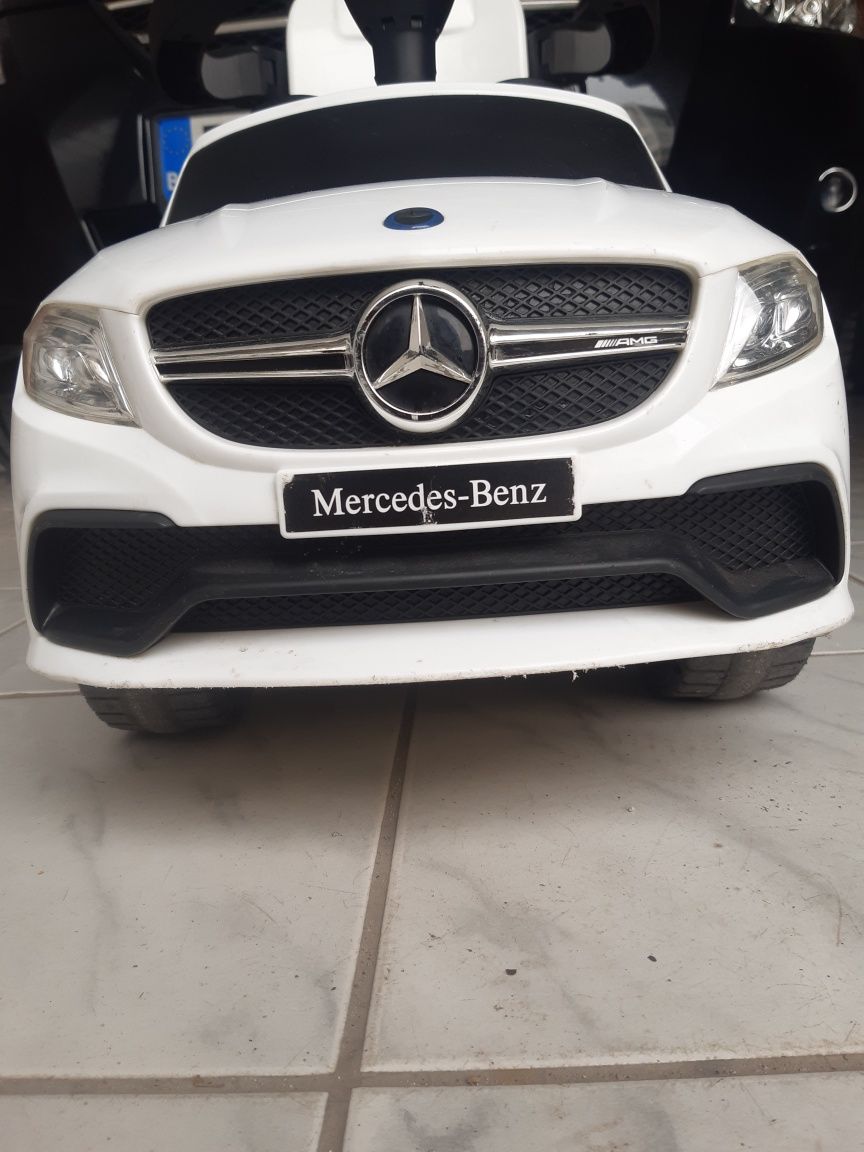 Детска кола Mercedes-Benz GLS AMG с родителски контрол