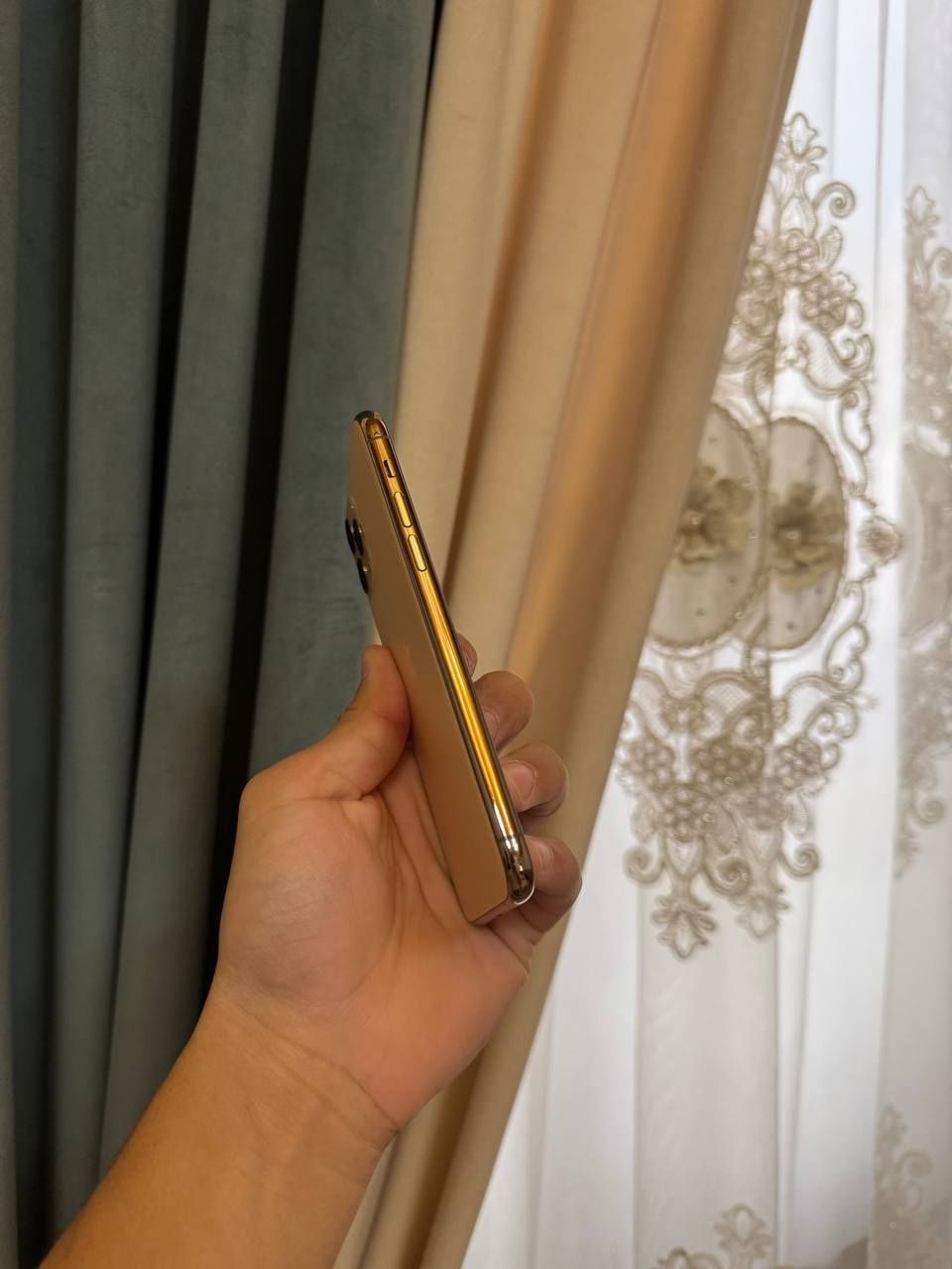 Model : iPhone 11 pro (xotira 64) (71% yonks)
