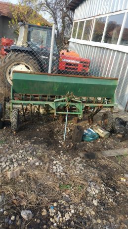 Traktor yaponski shibaura 4x4 SAS inventara