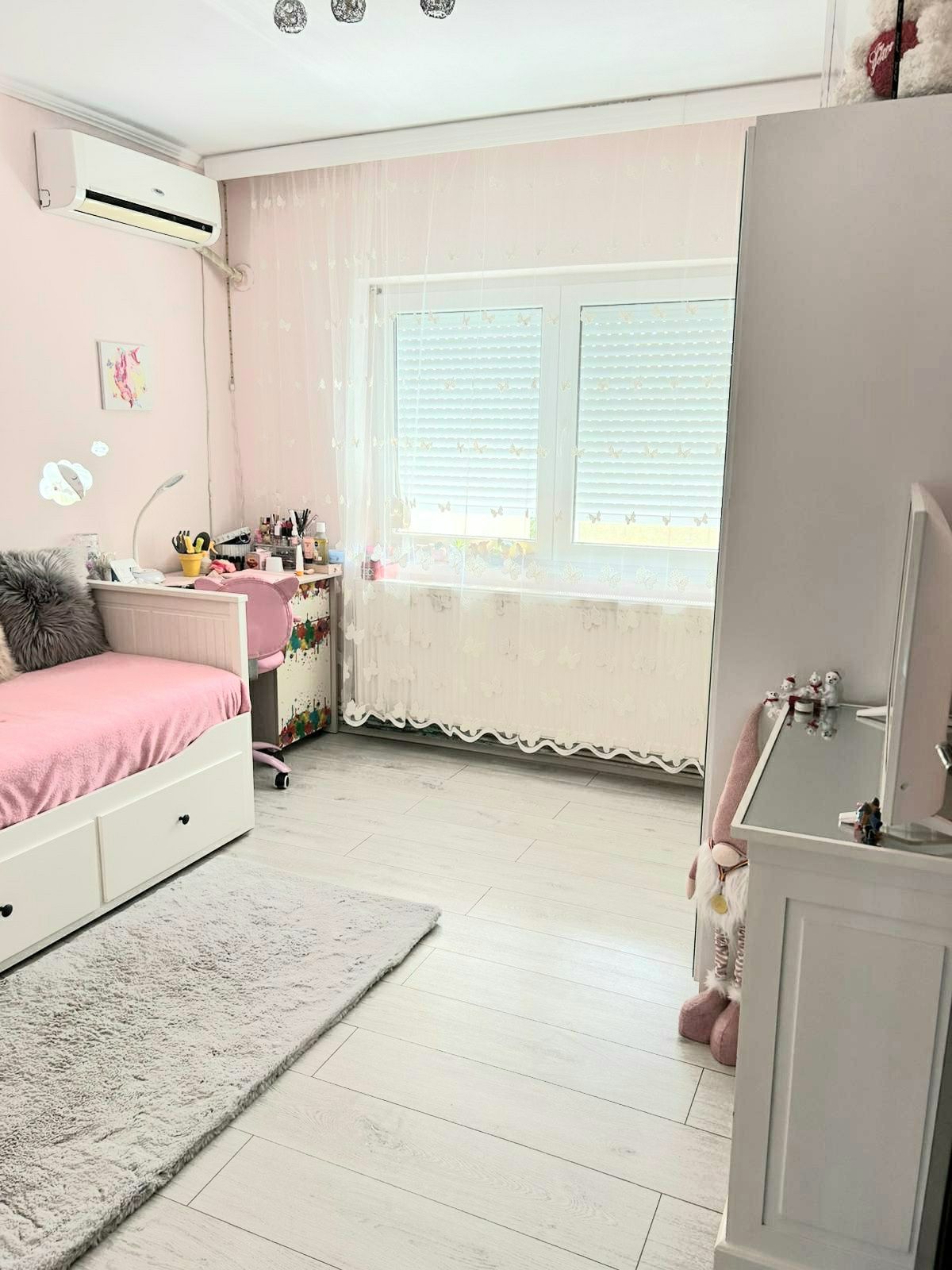 Vând apartament 2 camere complet utilat – Micro 17, Etaj 3