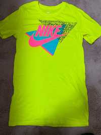 Tricou marimea XS nou Nike