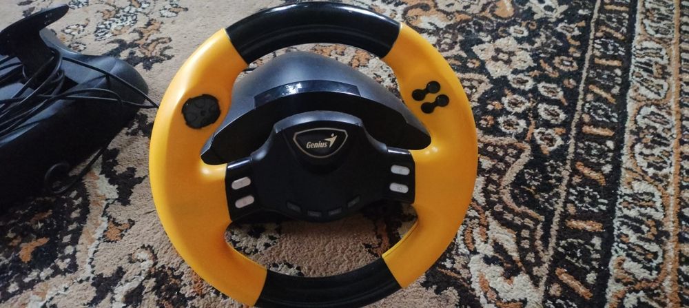 Продам игровой руль geniys 90 градусов
