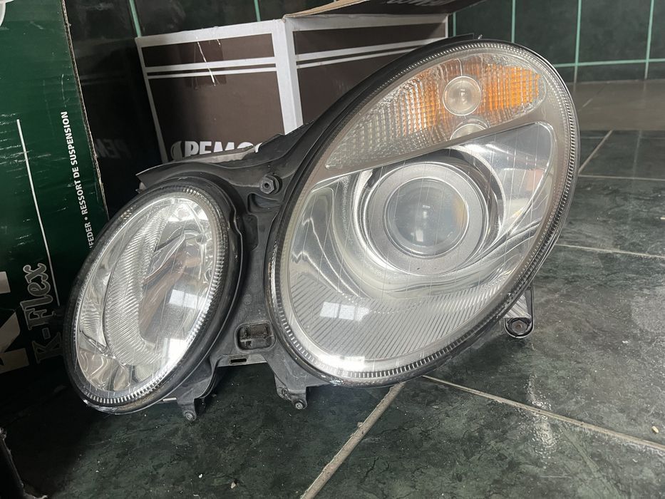 far stanga mercedes e bi xenon