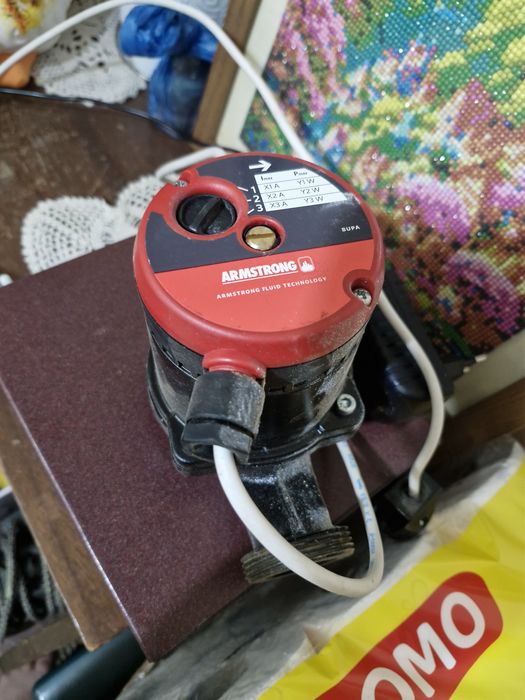 Цирколационна помпа Армстронг