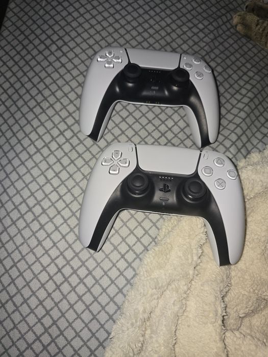 Ps5 în stare excelentă,multe jocuri 2 manete garanție activa