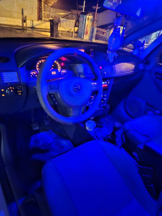 Vând Opel Meriva