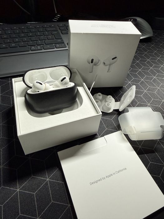 Airpods Pro 1 Carcasa Magsafe + Husa piele NOMAD