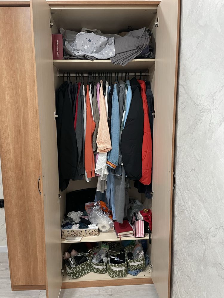 Продаю шкаф в спальню